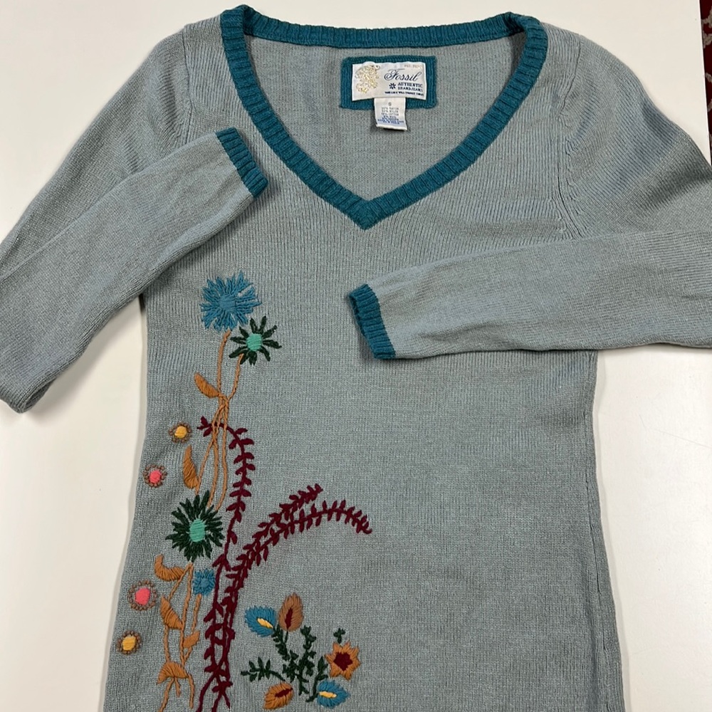 Fossil embroidered long, V-neck sweater.